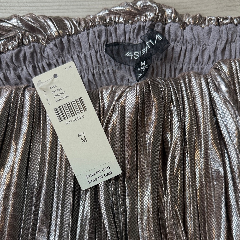 4SI3NNA Anthropologie Textured Shine Bubble Top - Picture 3 of 8